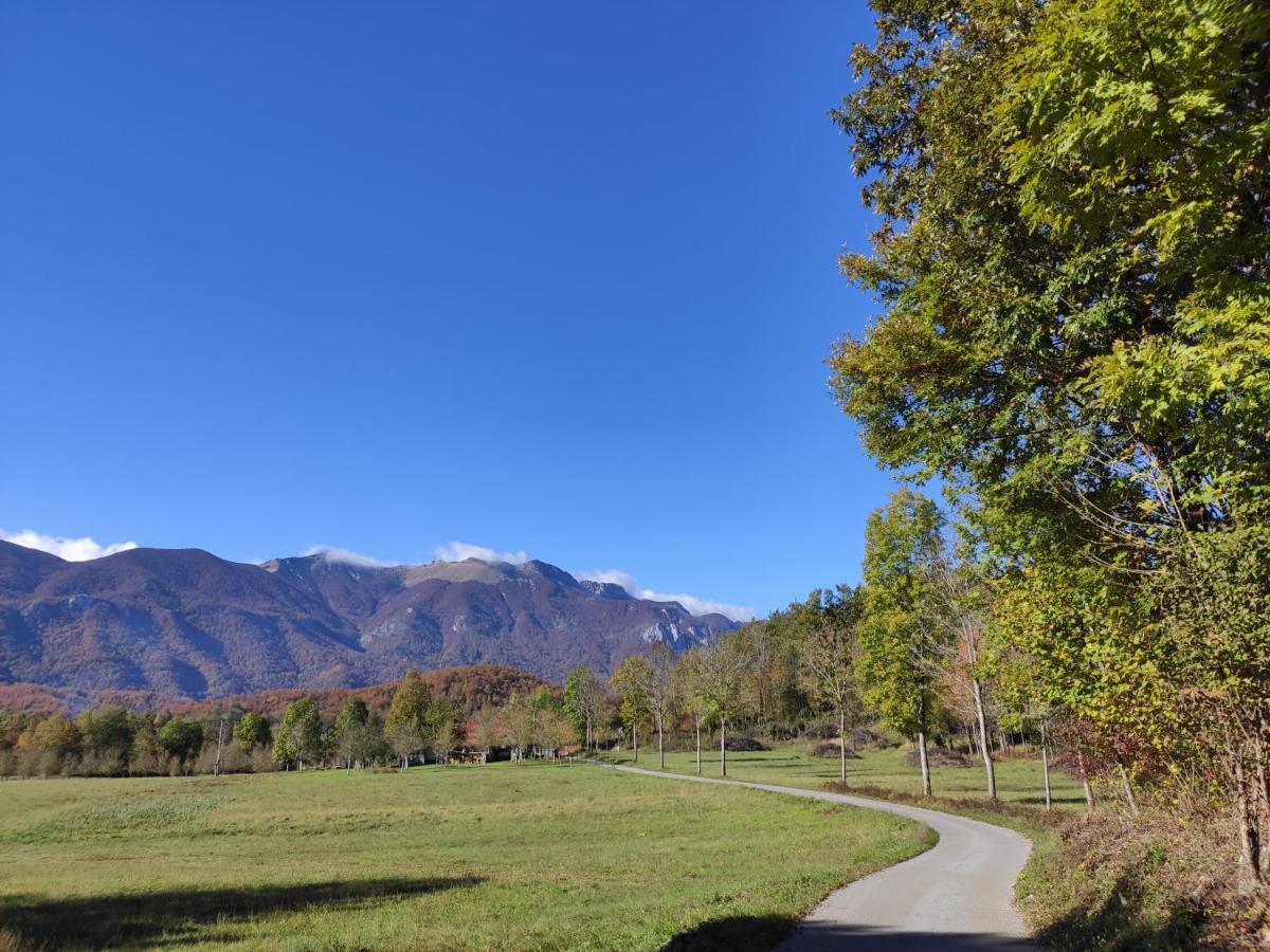 Velebit Lodge Lovinac  Екстериор снимка