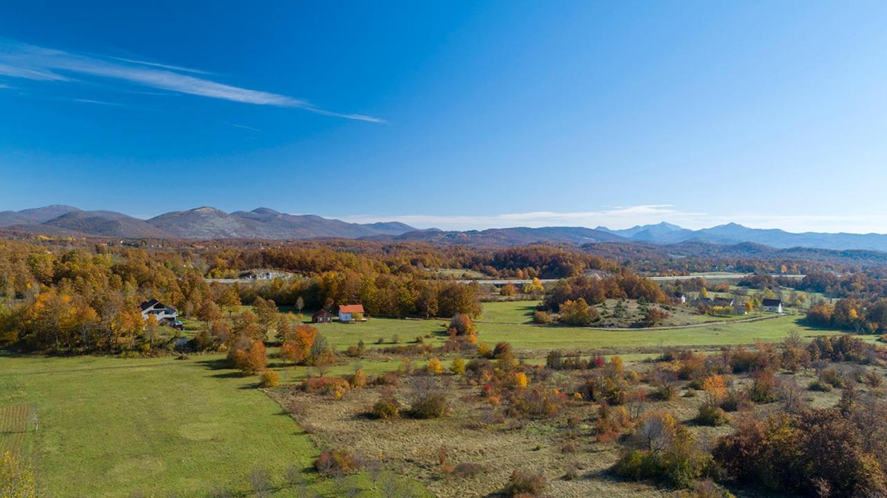 Velebit Lodge Lovinac  Екстериор снимка