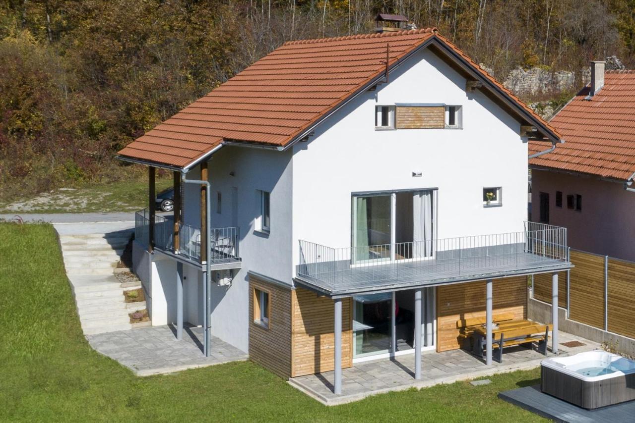 Velebit Lodge Lovinac  Екстериор снимка