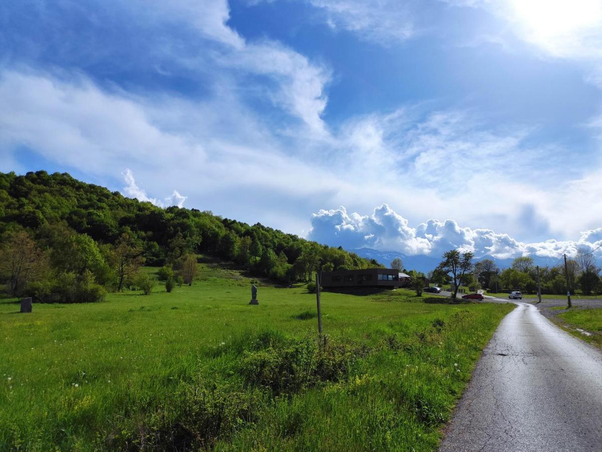 Velebit Lodge Lovinac  Екстериор снимка